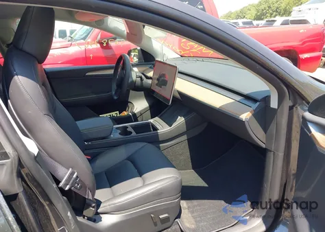 2024 Tesla Model Y из США, поврежденный, VIN 7SAYGDEE0RA301487